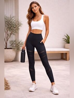 Lululemon wunder under mesh panel
Black leggings